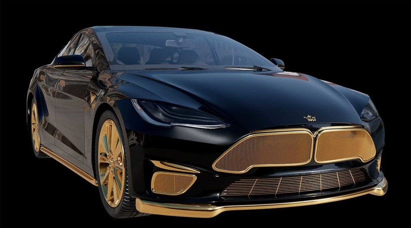 Представлена ​​найдорожча Tesla: вона оздоблена чистим золотом