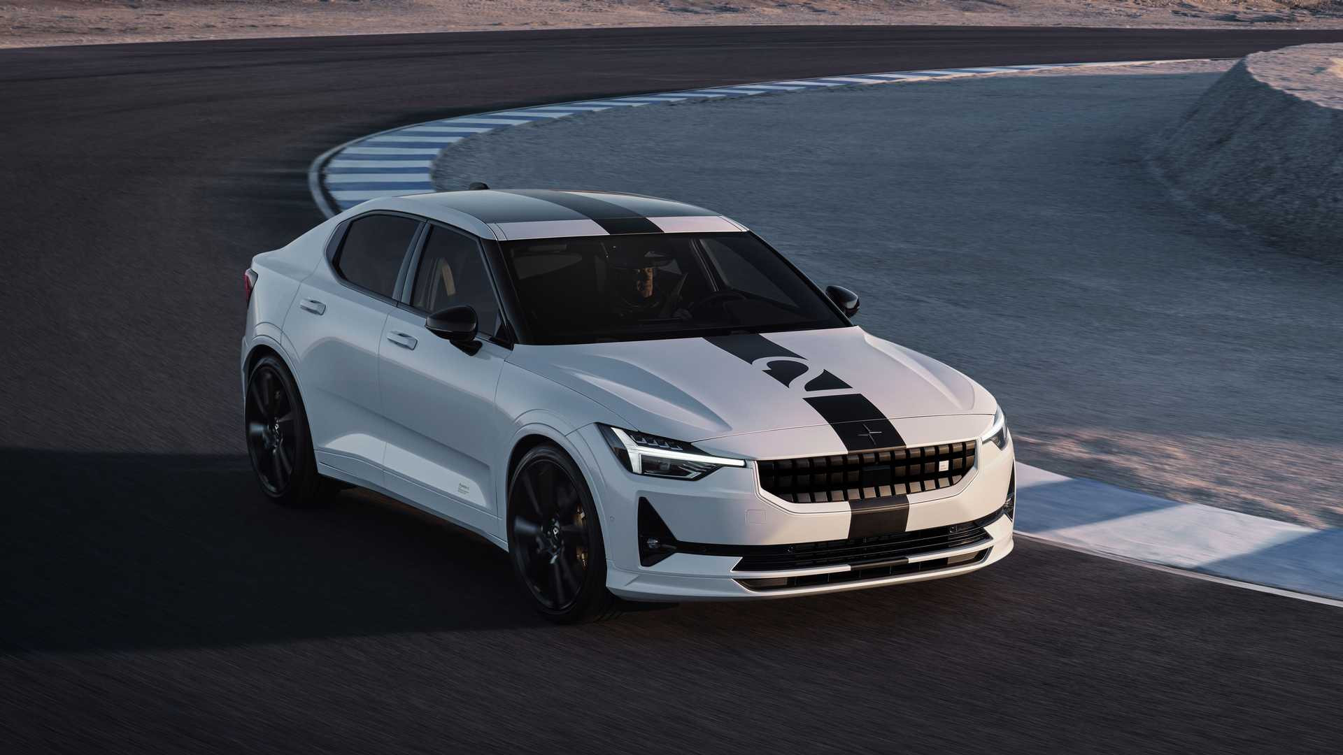 Електроседан Polestar 2 отримав заряджену версію із золотим оздобленням