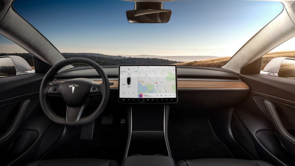 Стали відомі терміни виходу повнопривідної Tesla Model 3