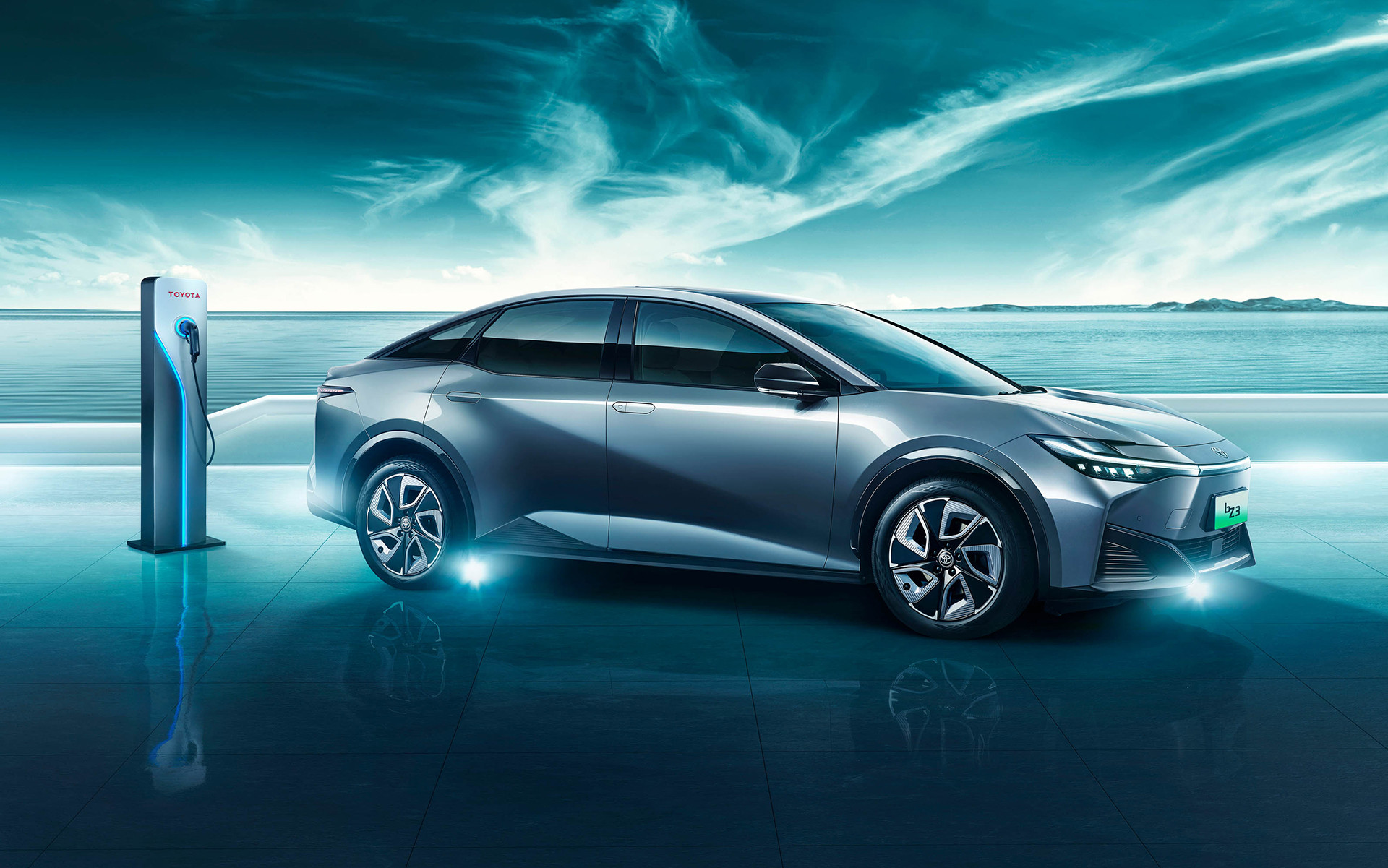 Електричний седан Toyota bZ3: перші офіційні фото