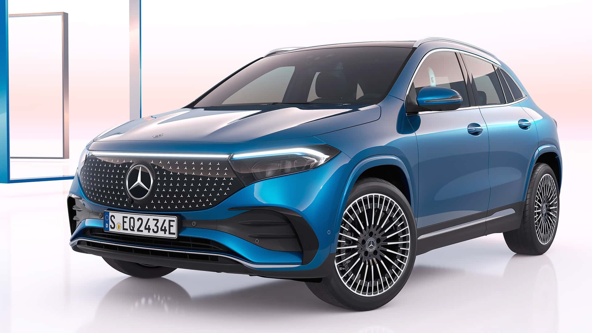 Електрокросоверам Mercedes-Benz EQA та EQB освіжили дизайн і збільшили запас ходу