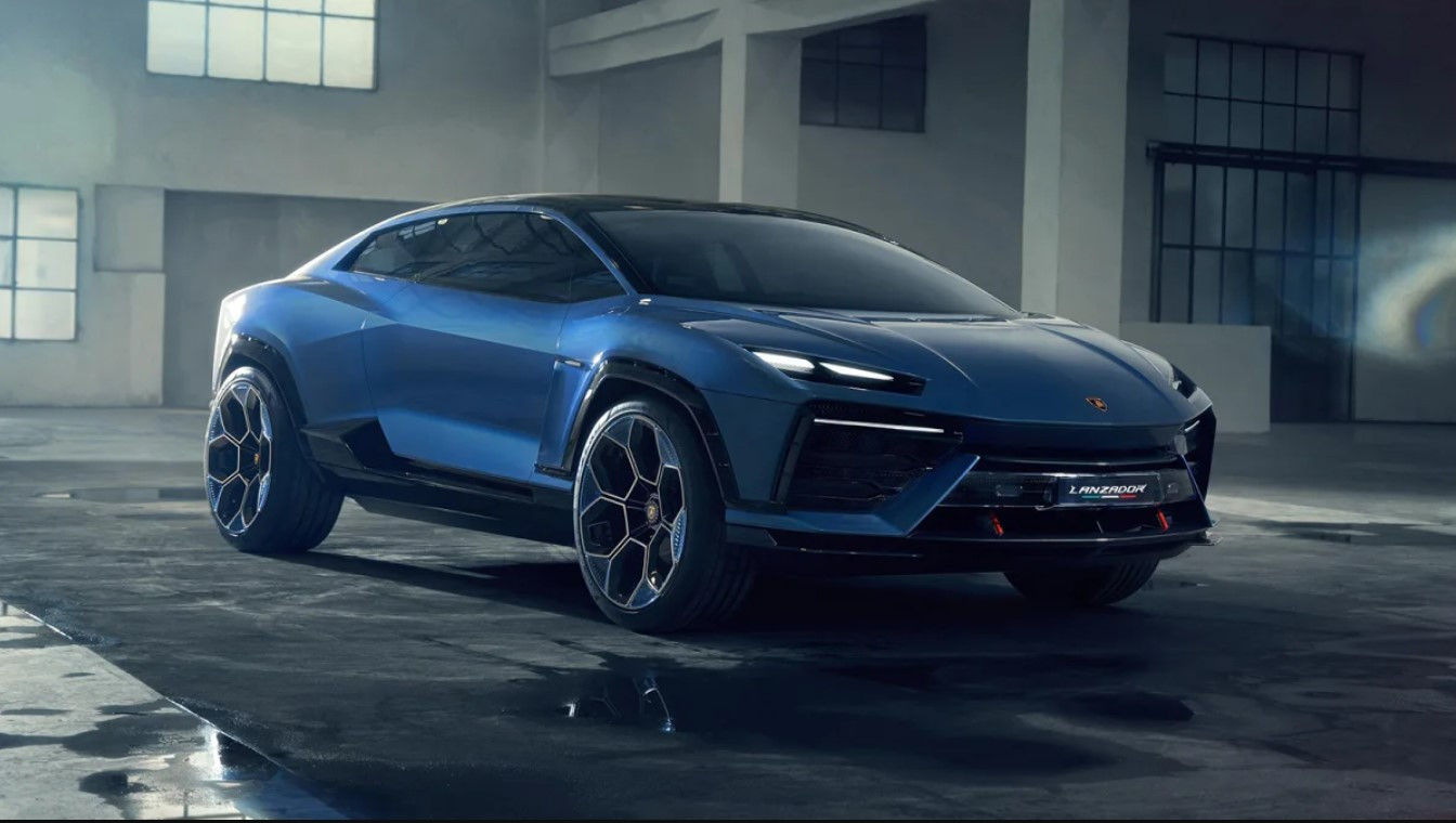 У Lamborghini розповіли, чому перший електрмобіль компанії не буде седаном