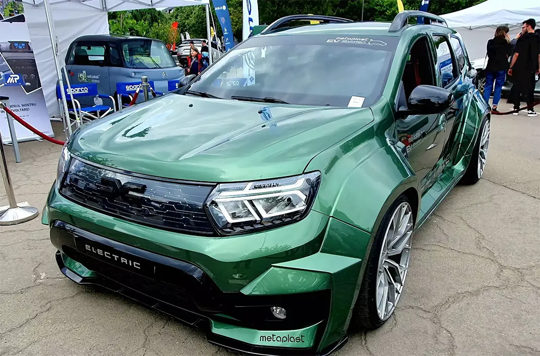 Старий Дастер перетворили на Duster Electric: за 150 тисяч євро кросоверу прокачали буквально все