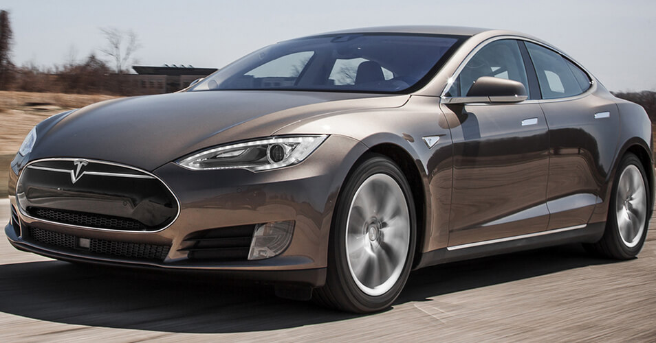 Тест Tesla Model S: забудь о ценах на бензин!