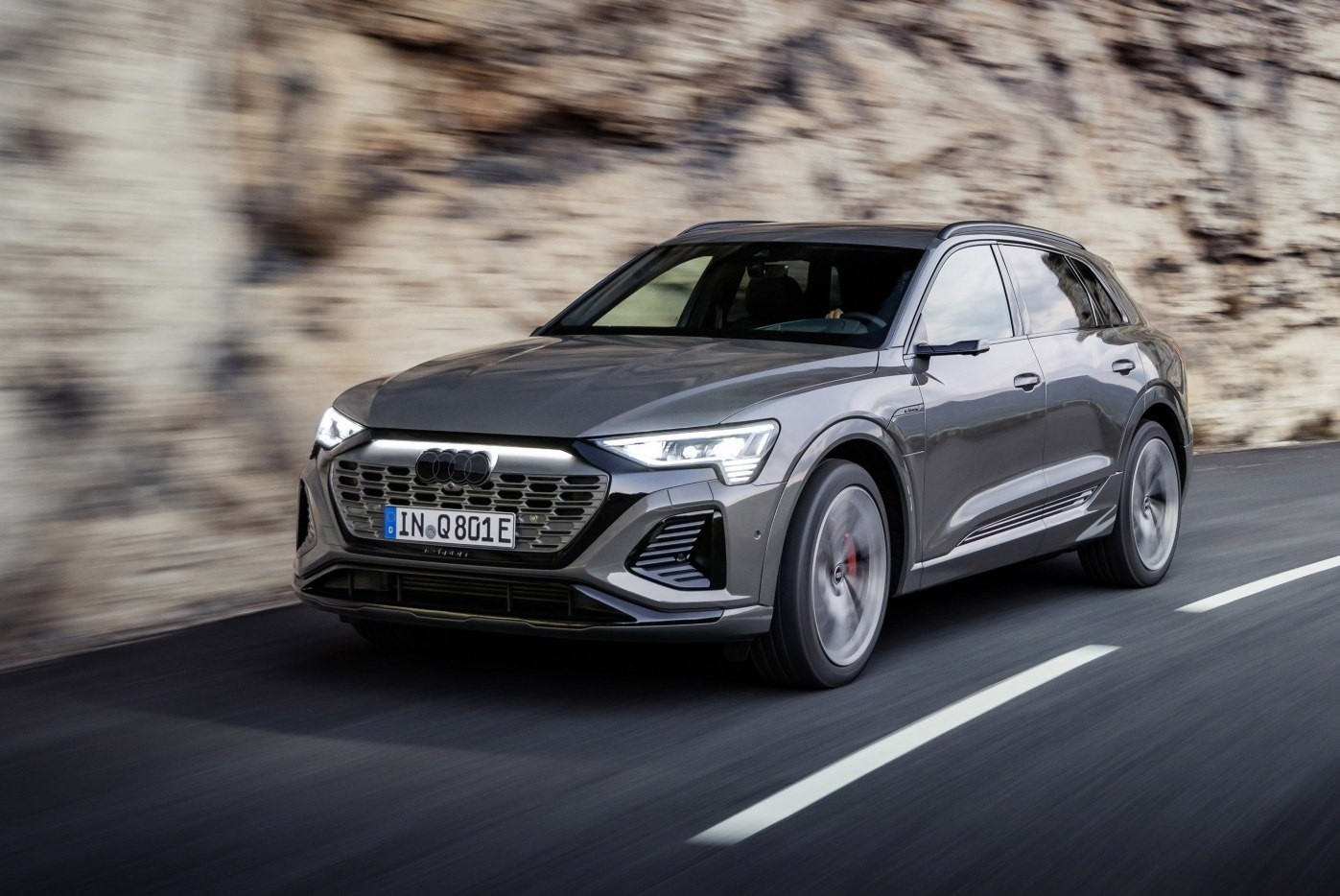 Audi Q8 e-tron скоро знімуть з виробництва