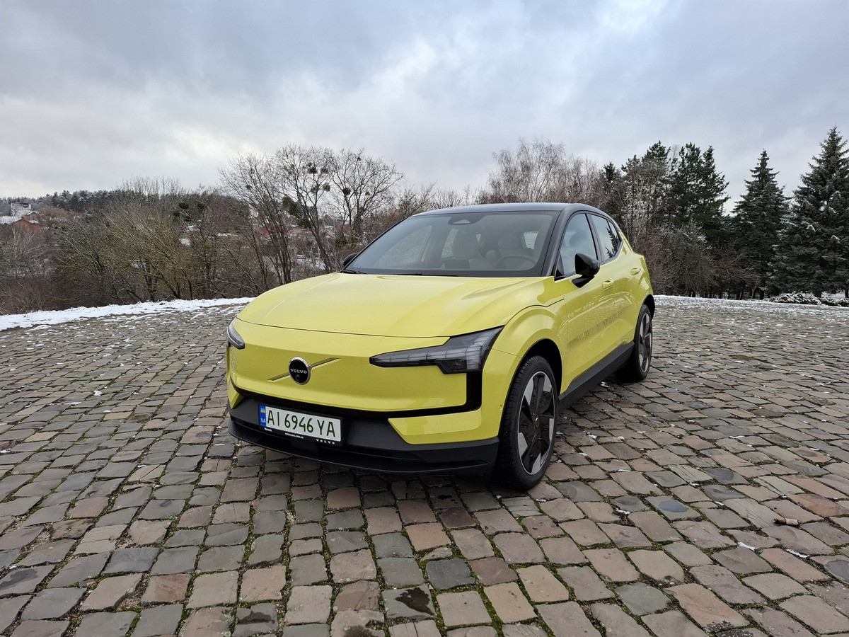 Тест-драйв Volvo EX30: найменший та найшвидший кросовер шведської марки