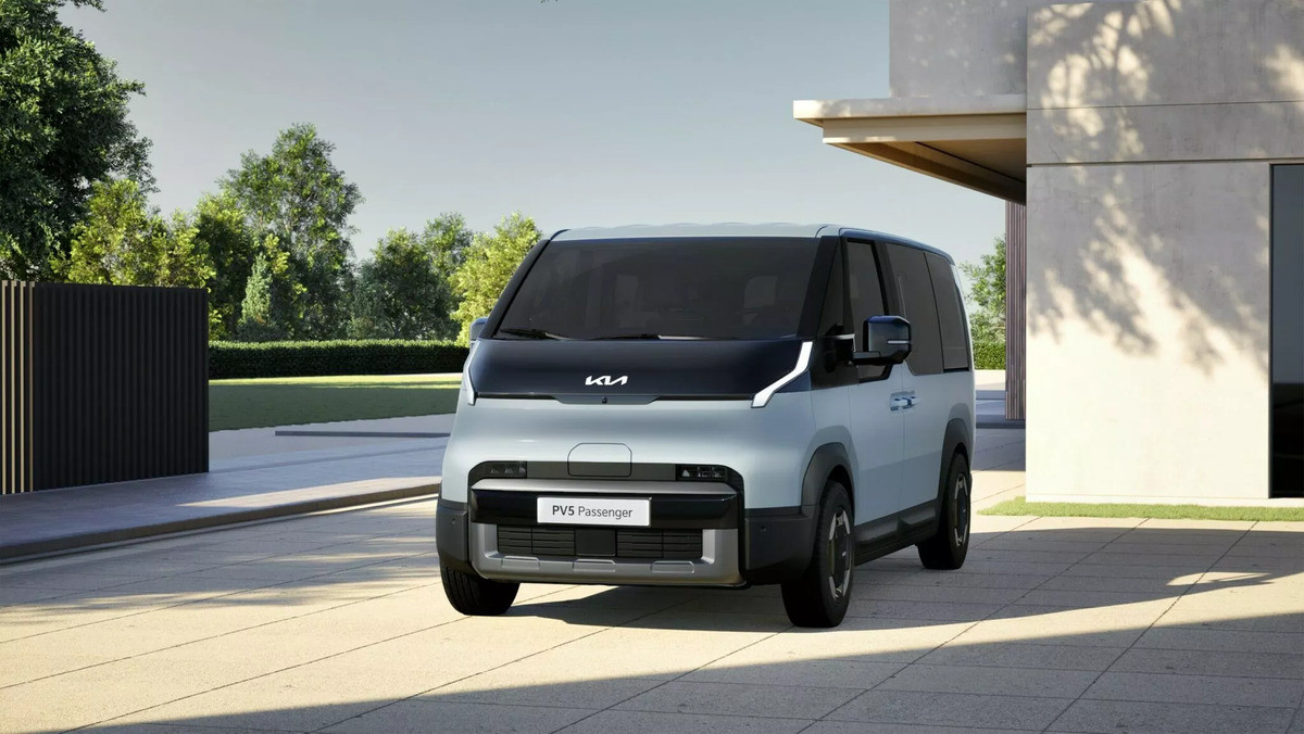 Представлені електричні фургон та мікроавтобус Kia PV5 із запасом ходу до 400 км