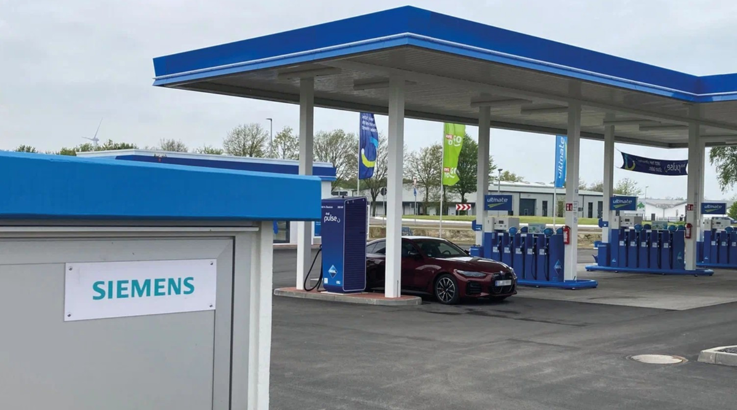 Siemens звільнить третину співробітників, які створюють мережу зарядних станцій