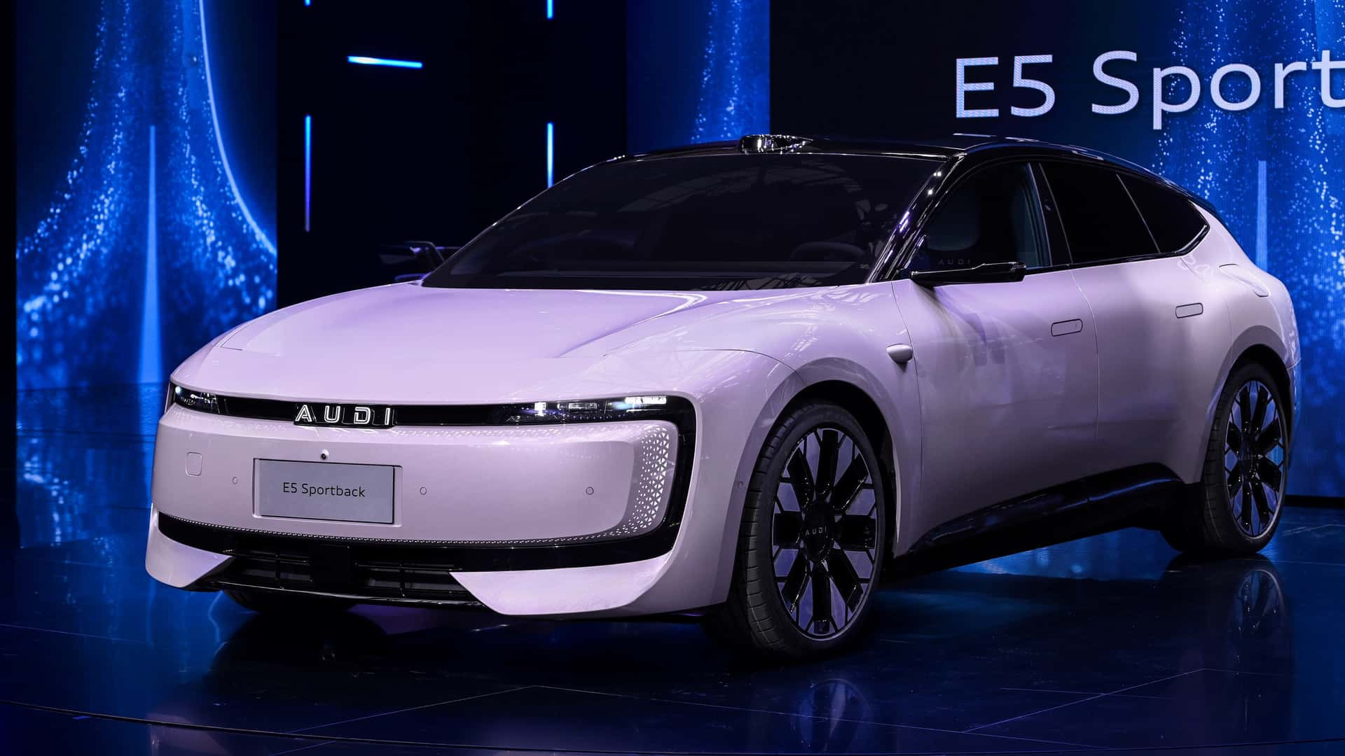 Представлена ​​перша серійна AUDI без чотирьох кілець: це 4,9-метровий електромобіль E5 Sportback