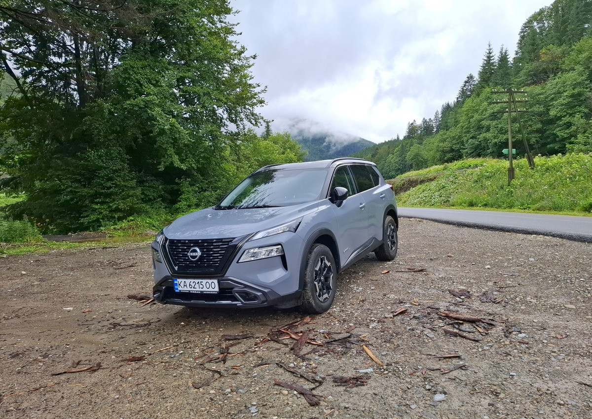 Гібрид, який їде, як електромобіль: огляд Nissan X-Trail e-POWER