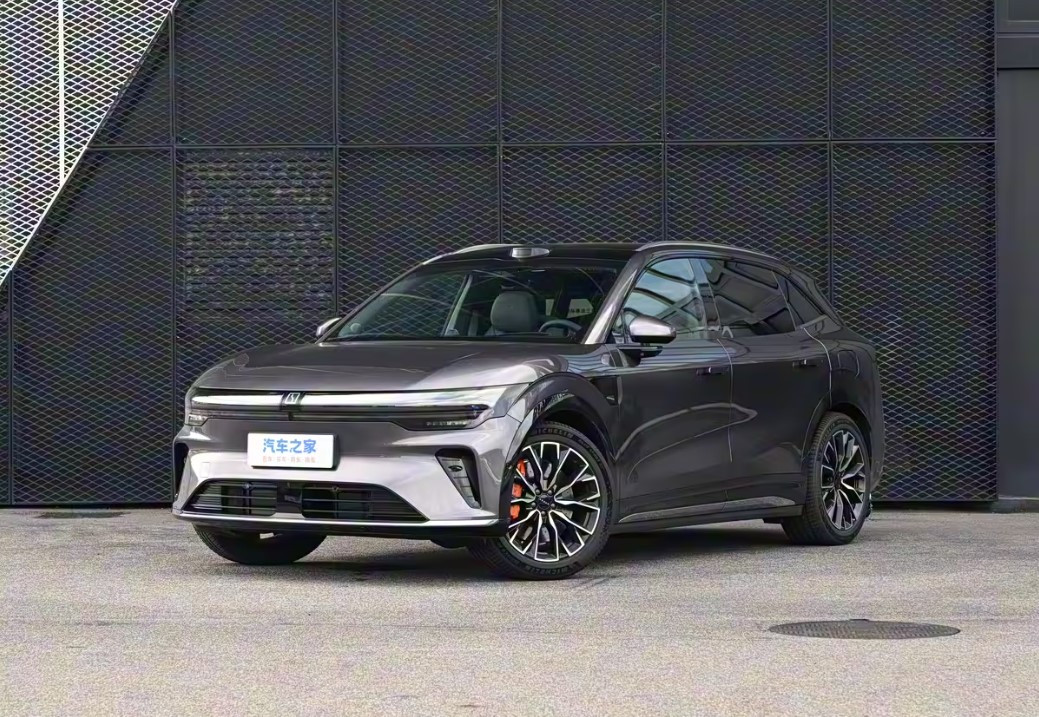 Zeekr 7X не подорожчав після оновлення