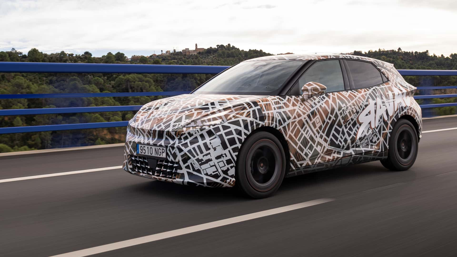 Предсерійний прототип доступного хот-хетча Cupra представлено