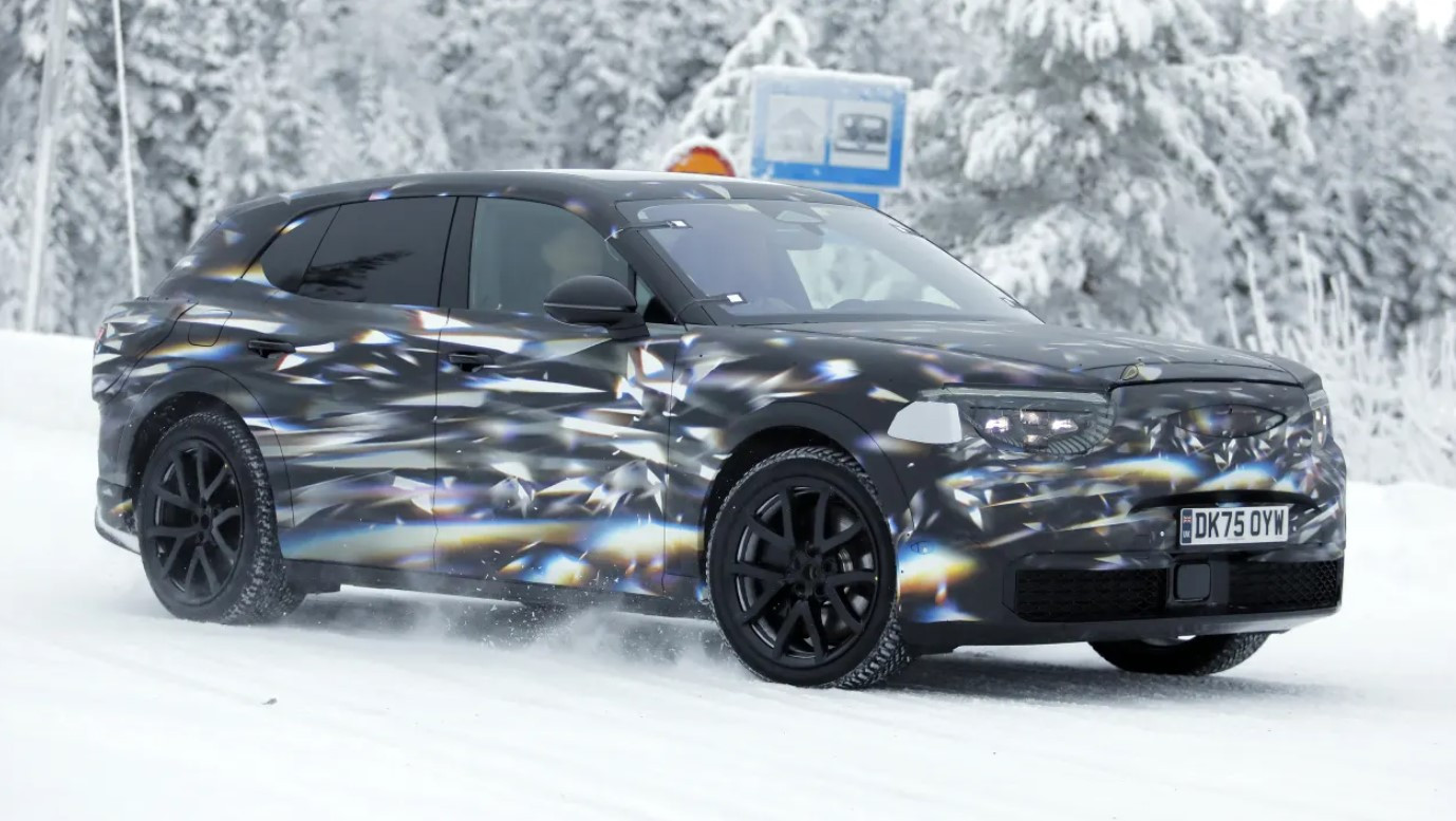 Опубліковано фото електричного кросовера Bentley Urban SUV