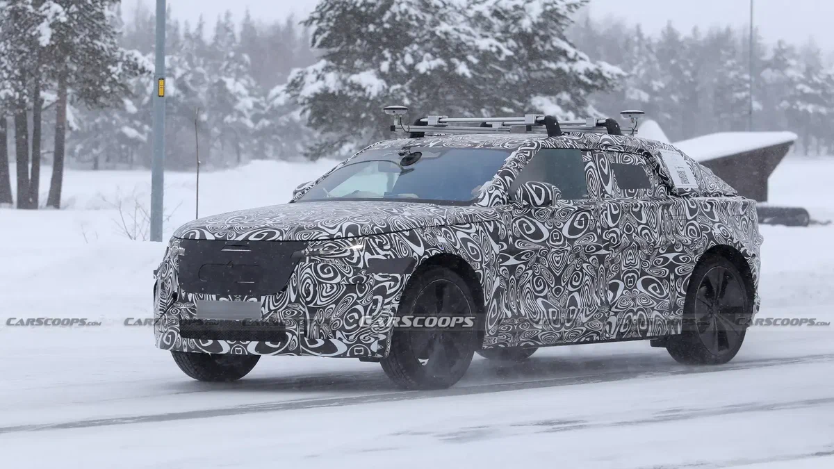 Нове покоління Range Rover Velar отримає незвичний дизайн та електромотори