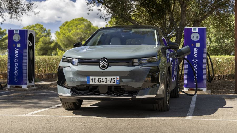 Stellantis переходить на китайські електромобільні технології: так вигідніше