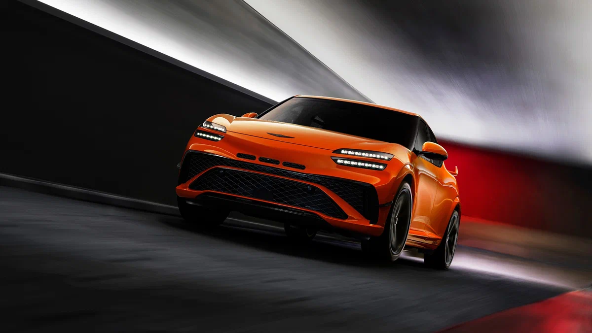 3,4 секунди до «сотні»: Genesis розкрив подробиці підвіски та моторів суперкросовера GV60 Magma