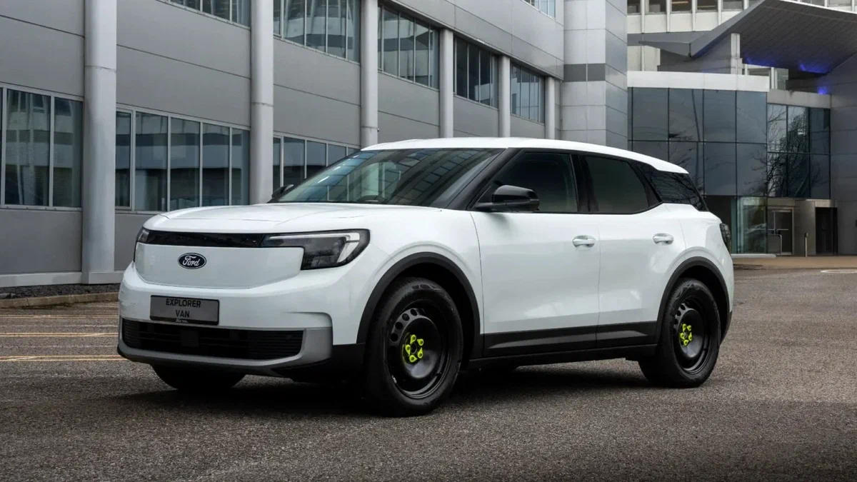 Електрокросовер Ford Explorer став комерційним фургоном у Великій Британії