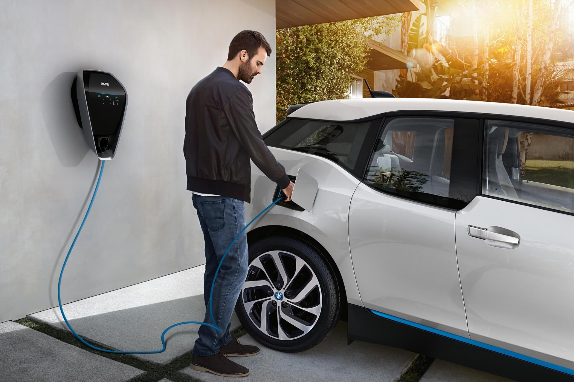 KEBA – партнер BMW у виробництві зарядних пристроїв i Wallbox