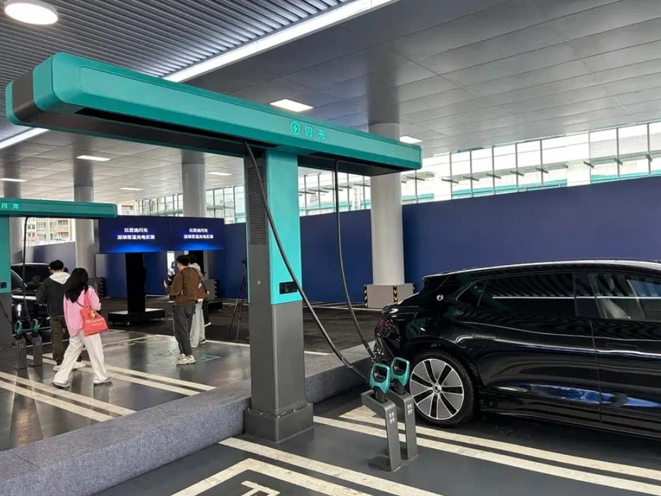 Мегаватні зарядні станції BYD з’являться в Європі