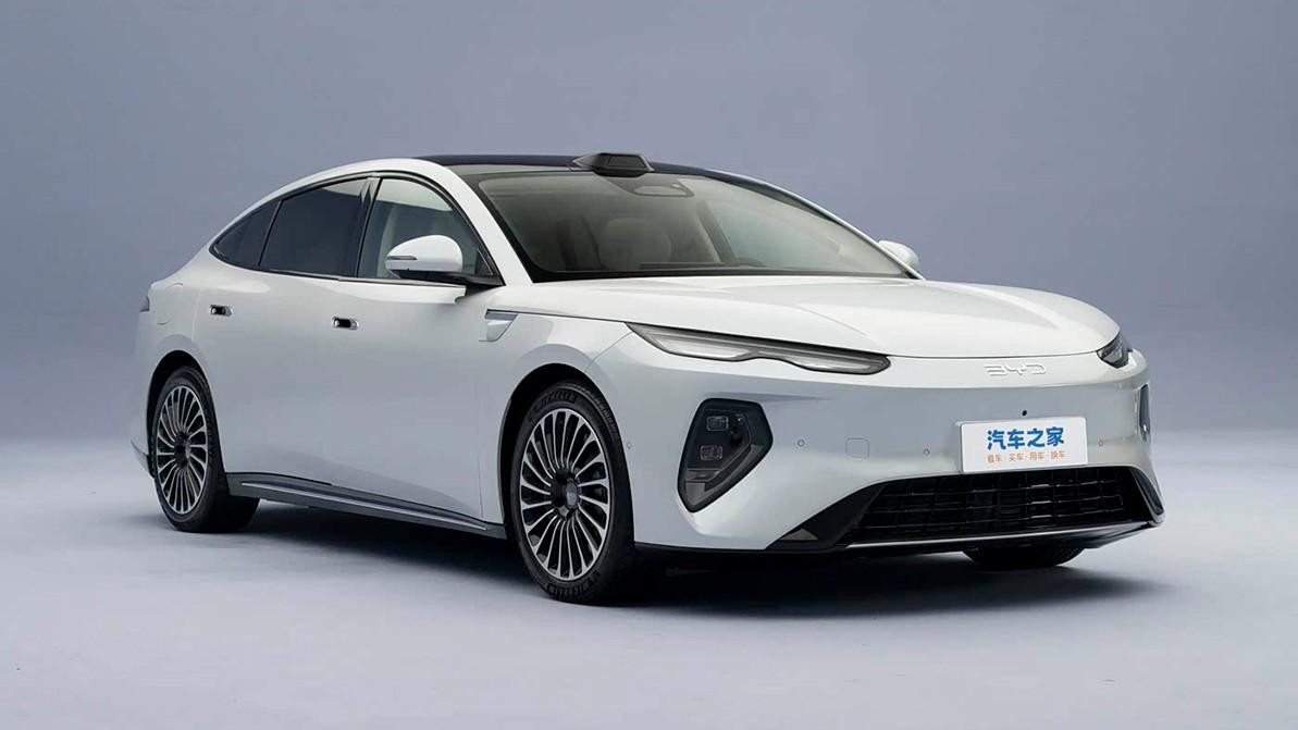 BYD представила 5,1-метровий седан Seal 08