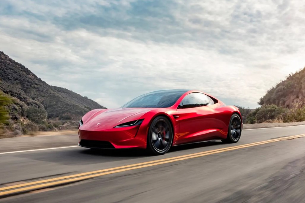 Tesla готується до безпілотного майбутнього: кермо залишиться лише в однієї моделі