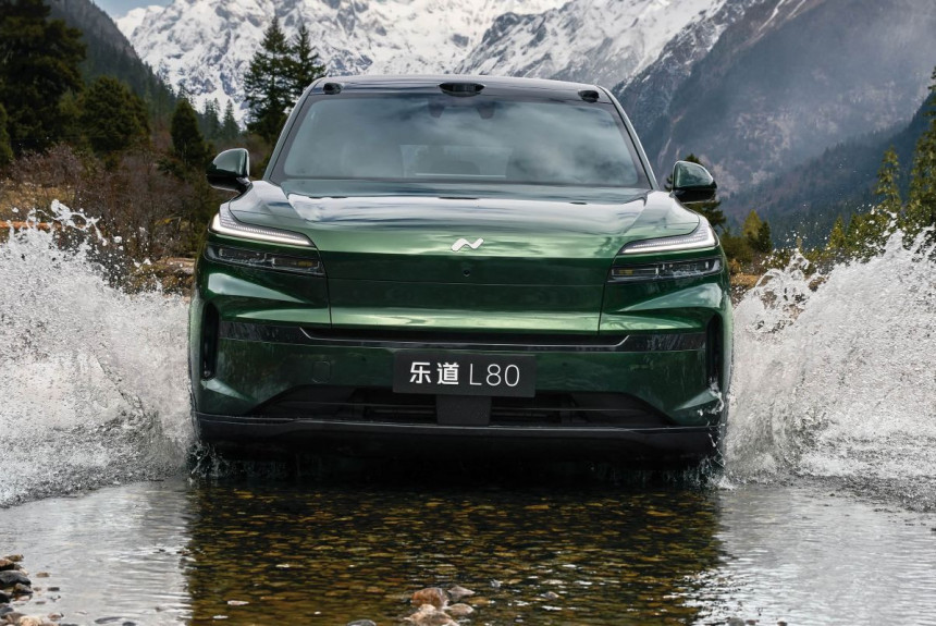 NIO представила великий сімейний електрокросовер Onvo L80