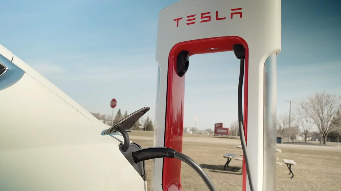 Tesla Model 3 з пробігом понад 610 тисяч км зберегла оригінальну батарею