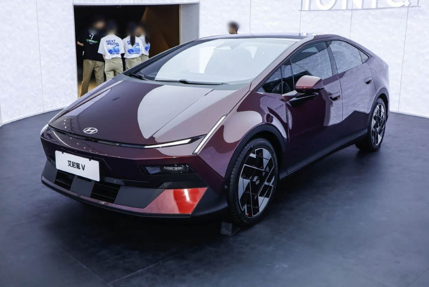 Електроседан Hyundai Ioniq V: з’явилися нові подробиці