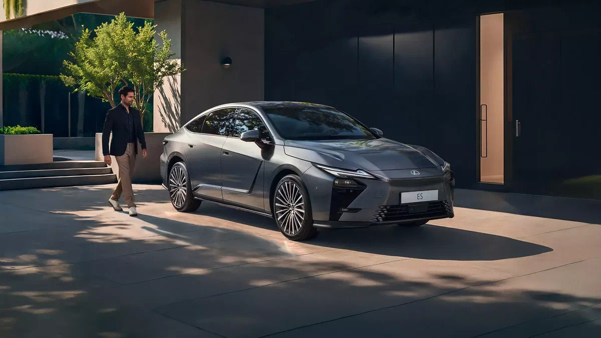 Уточнено запас ходу електричного Lexus ES перед стартом продажу