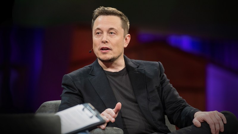 Виступ Ілона Маска у Ванкувері: автомобільне метро, перше фото вантажівки Tesla і подробиці про електромобільне "таксі"