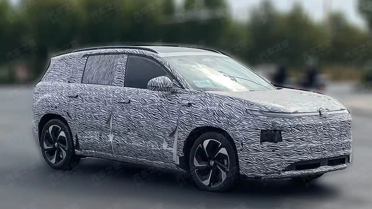 Перший електромобіль лінійки Volkswagen ID.Era сфотографували під час тестів