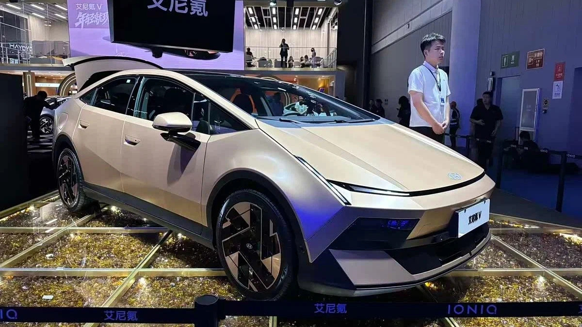 Футуристичний електроседан Hyundai Ioniq V оцінили менш ніж в $17 тисяч
