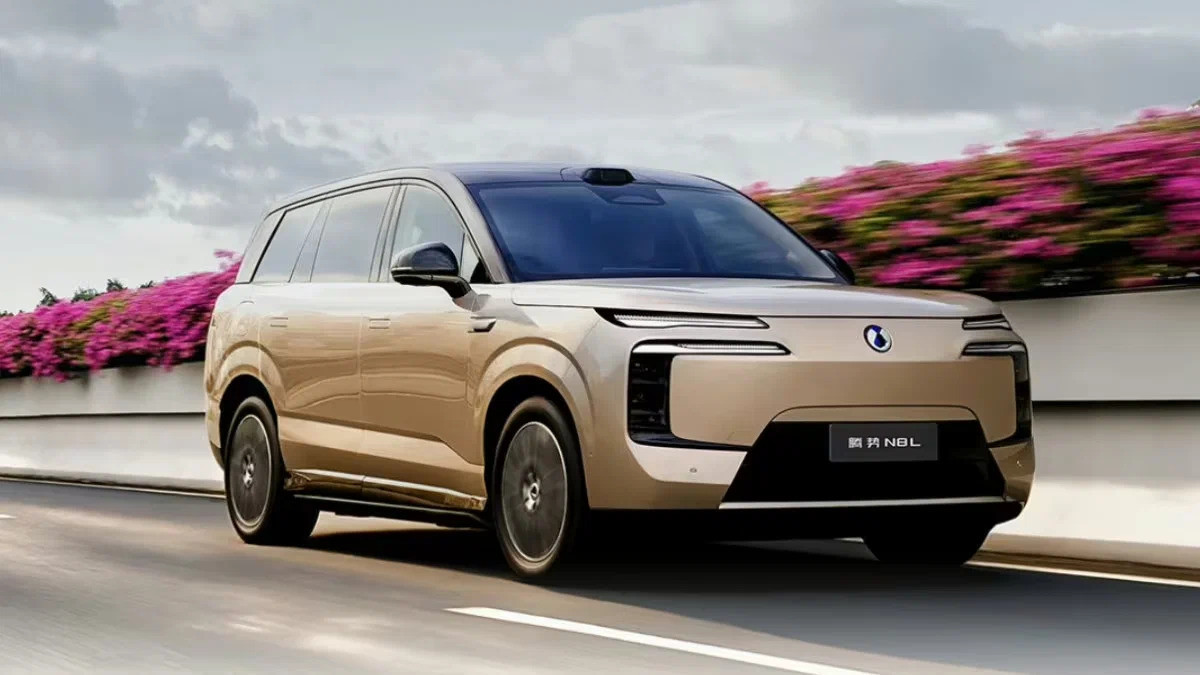 Великий кросовер Denza N8L від BYD став електромобілем із надшвидкою зарядкою