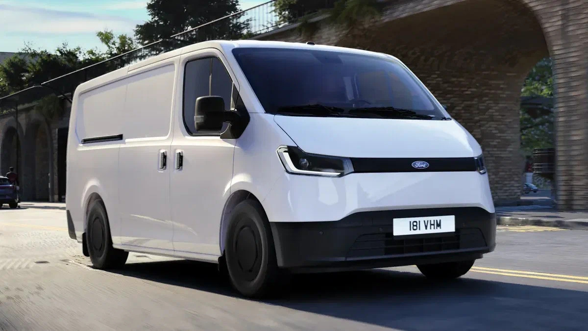 У Британії почали продавати електричний Ford Transit, створений разом із китайцями