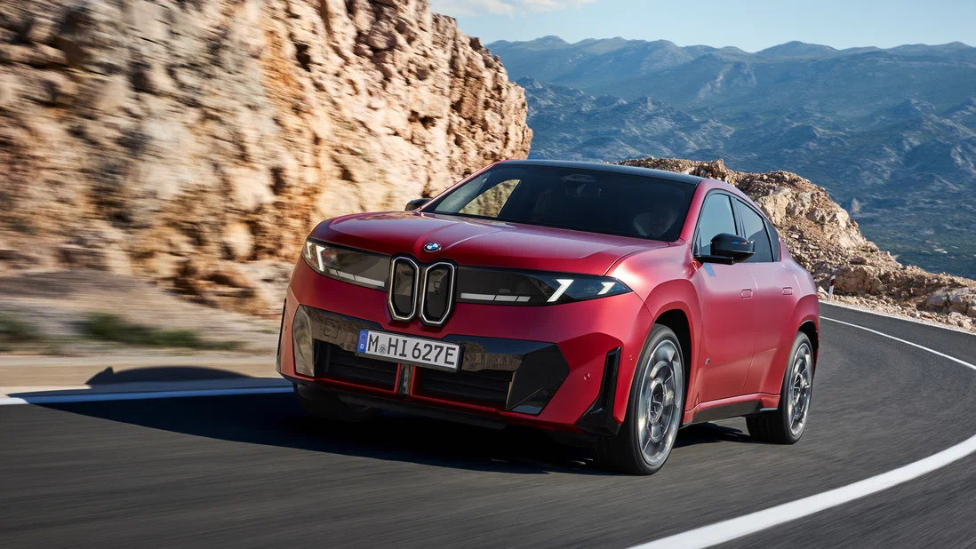 612 сил і 3,9 секунди до сотні: представлено крос-купе BMW iX4