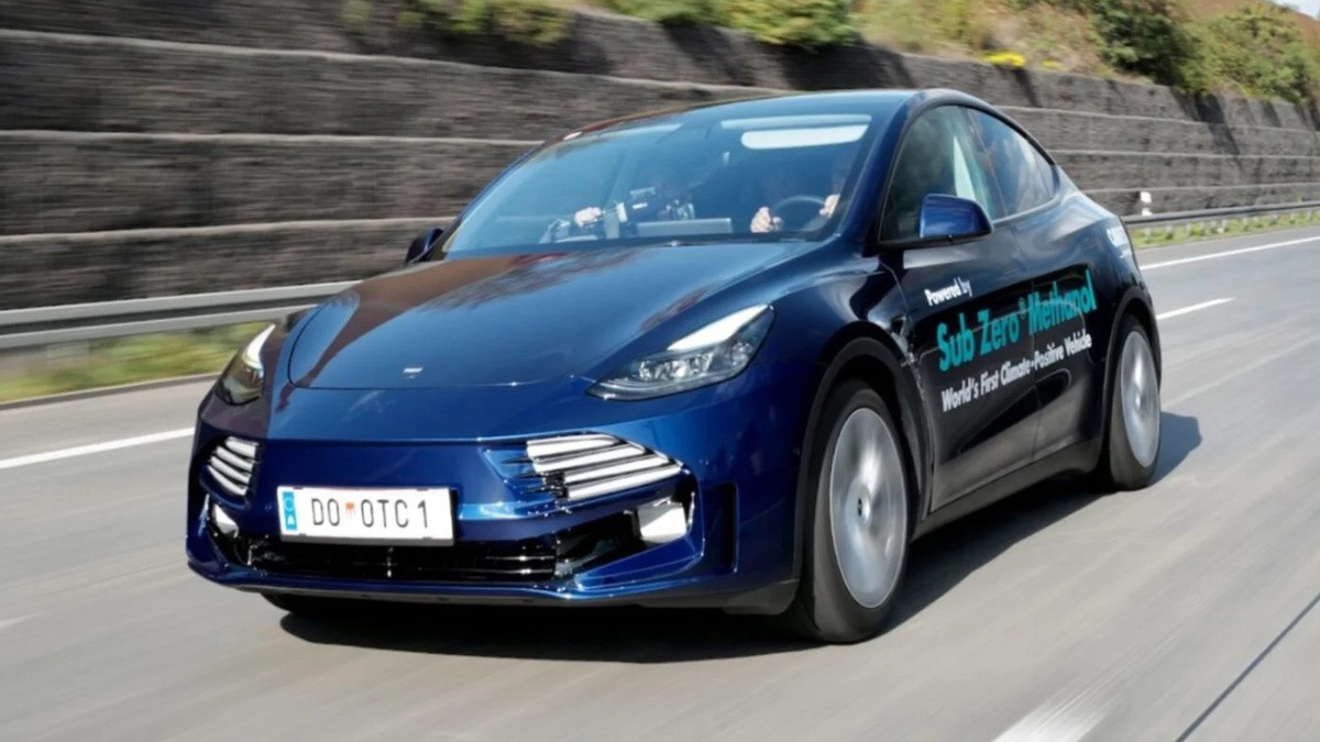 В Австрії збанкрутувала компанія, яка перетворювала електричні Tesla на бензинові гібриди