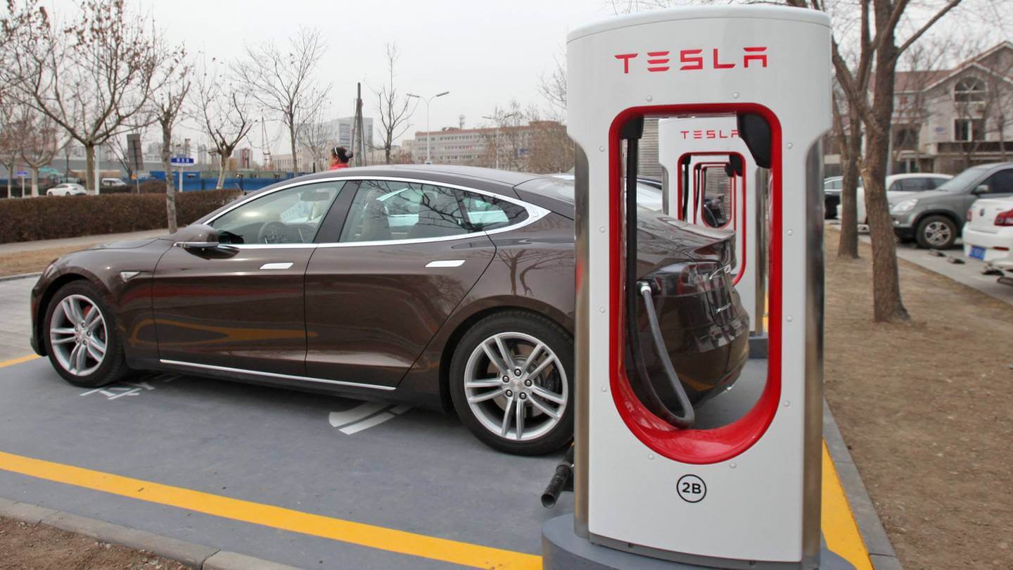 Tesla збільшила запас ходу Model S/X 60/60D через ураган Ірма